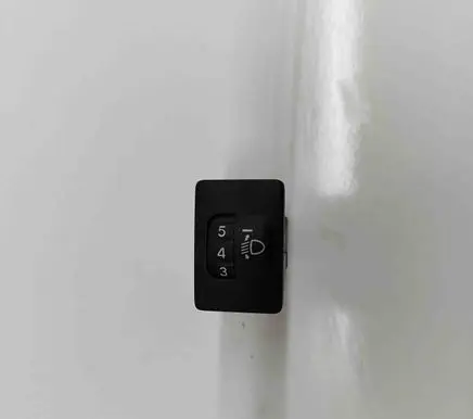Toyota Auris 150 Headlight level height control switch 8415202040