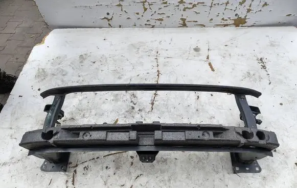 Volkswagen Golf VII Front bumper support beam