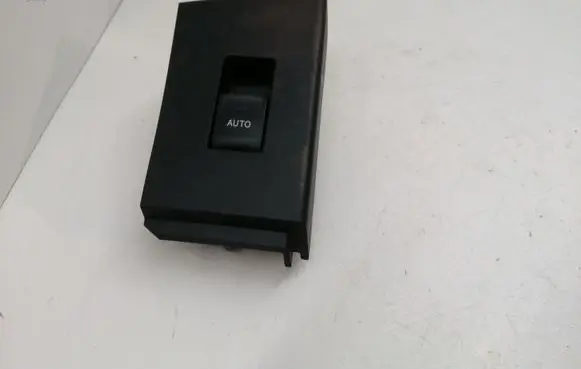 Toyota Auris E180 Electric window control switch 7427202630 GEO025334