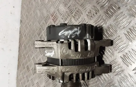 KIA Sorento Generator/alternator 373002F100