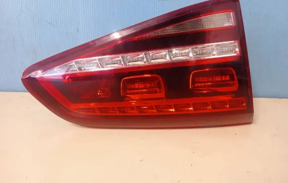 Volkswagen Golf VII Tailgate rear/tail lights 5G0945307G