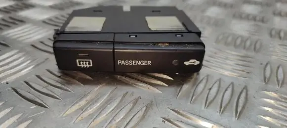 Windscreen/window heater switch
