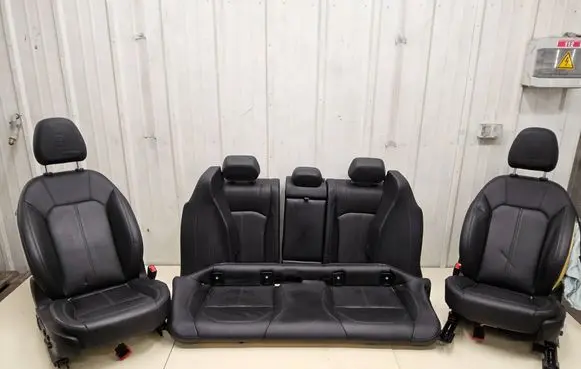 Alfa Romeo Giulia Seat set 01561339670 01561339680 01561664990