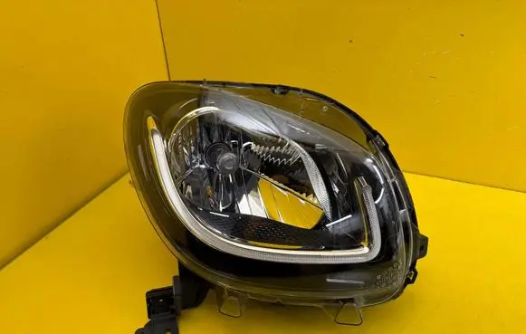 Smart ForTwo III C453 Headlight/headlamp A4539063601