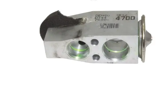 Toyota Verso-S Air conditioning (A/C) expansion valve 75004700