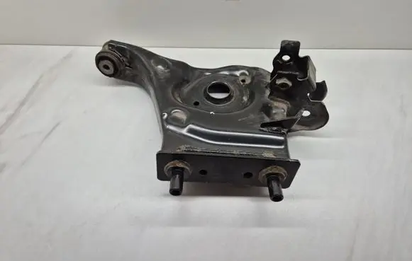 Renault Captur II Rear upper control arm/wishbone 555C26996R