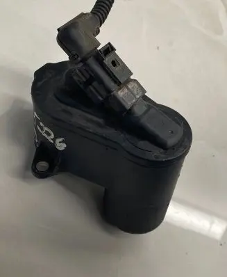 Audi Q3 8U Hand brake/parking brake motor 32332267K