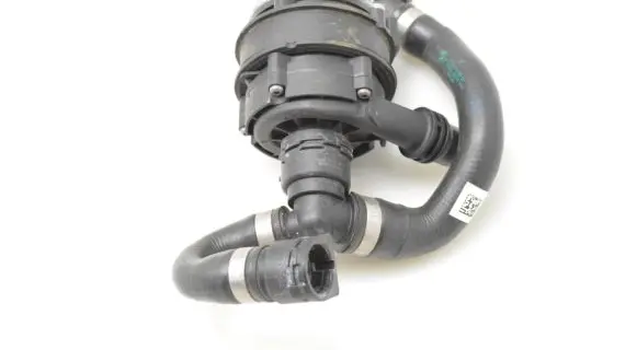 BMW 3 F30 F35 F31 Electric auxiliary coolant/water pump 8637953