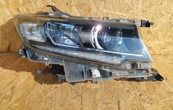 Toyota Land Cruiser (J150) Headlight/headlamp 3477924