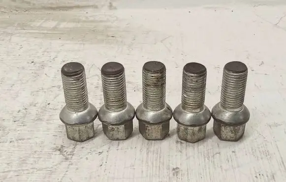 Nuts/bolts