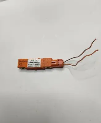 Volvo XC90 Airbag deployment crash/impact sensor 8651754 006315 290904
