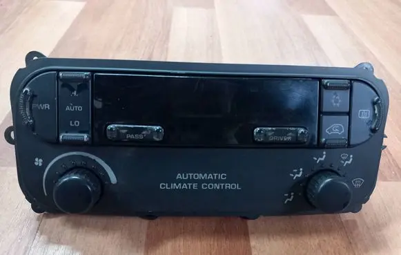 Chrysler Voyager Climate control unit P05005060AB A014300074 12218179