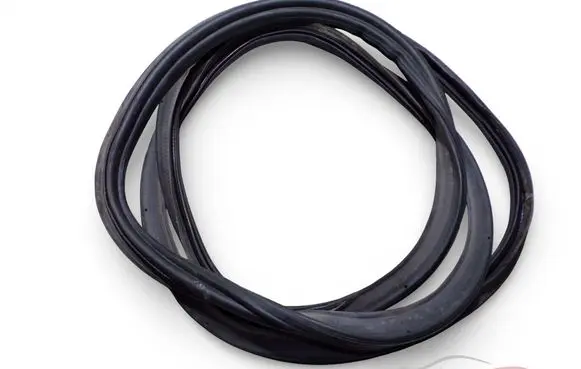 Skoda Octavia Mk2 (1Z) Loading door rubber seal (on body) 