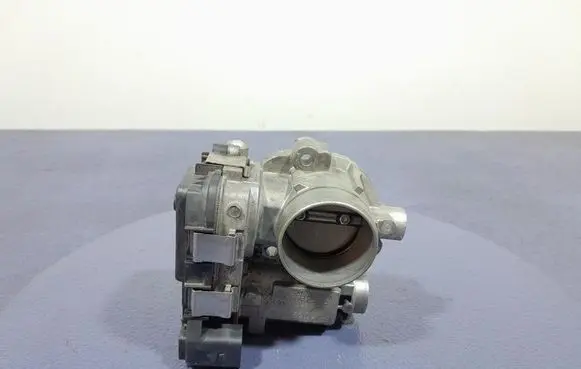 Skoda Citigo Throttle body valve 04C133062D
