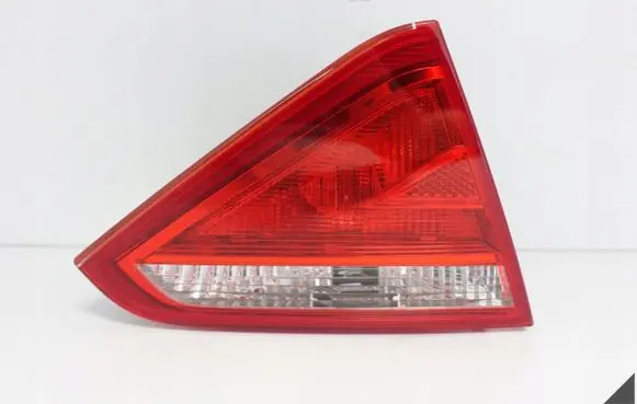 Tailgate rear/tail lights