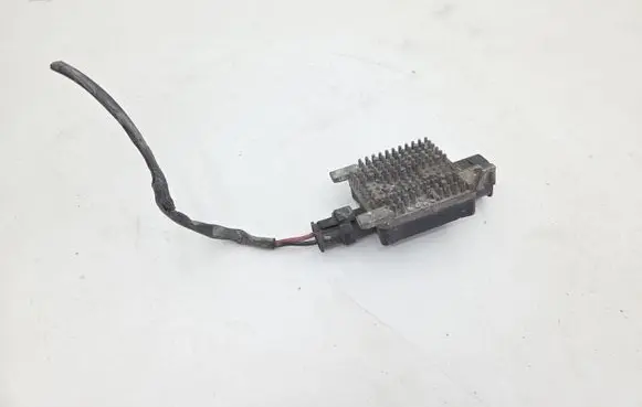 BMW 1 F20 F21 Coolant fan relay 940011401 070512 700006886312