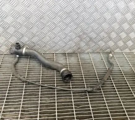BMW 4 F32 F33 Engine coolant pipe/hose 7612444 7565095