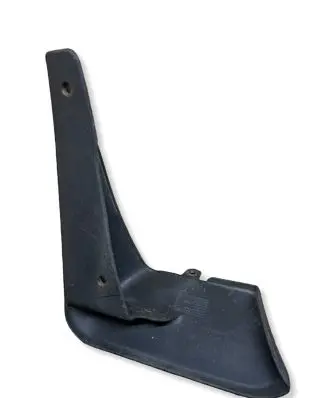 Toyota Avensis T270 Rear mudguard 3890500108