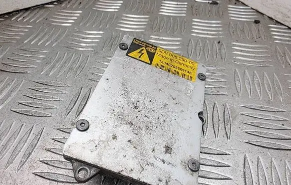 BMW X5 E53 Headlight ballast module Xenon 5DV00829000