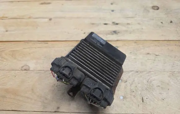 Toyota Corolla Verso E121 Fuel injection control unit/module 8987120050