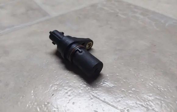 Audi A6 S6 C5 4B Crankshaft position sensor 0261210229
