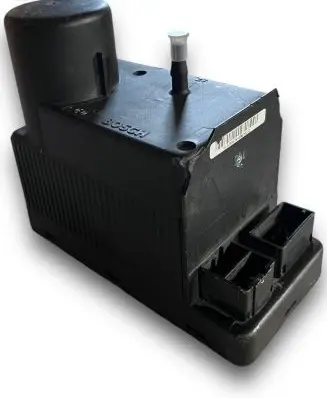 Mercedes-Benz C W202 Central body control module 2028001048