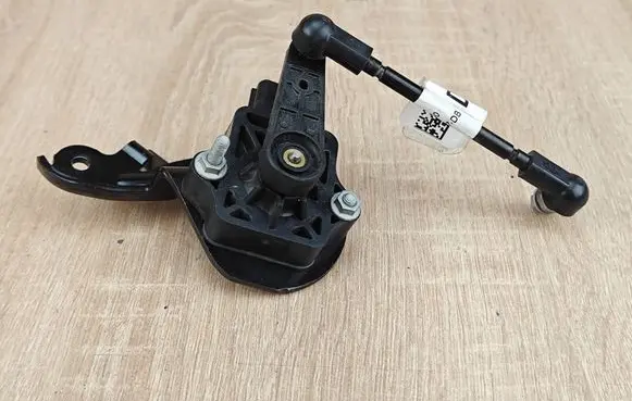 Volkswagen Amarok II Front air suspension height level sensor MB3C3C097DB K2422023900E