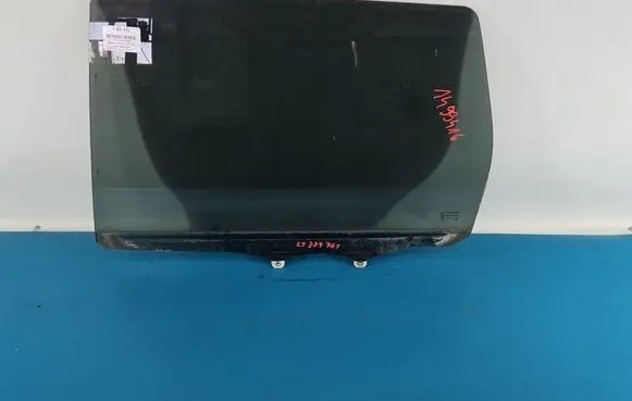 Rear door window glass