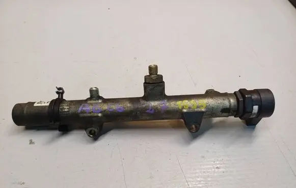 Audi A6 S6 C6 4F Fuel injector 05713074B