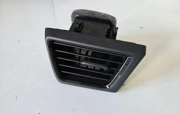 Nissan Leaf II (ZE1) Dashboard side air vent grill/cover trim 687605SK0B