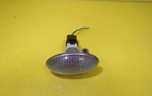 Peugeot 206 Front fender indicator light 