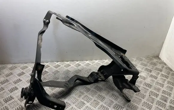 Mercedes-Benz C W204 Headlight/headlamp mounting bracket A2046201291