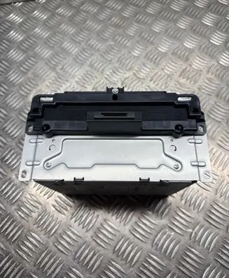 Maserati Ghibli Radio/CD/DVD/GPS head unit 06700329900 04787663AA M4G410205300
