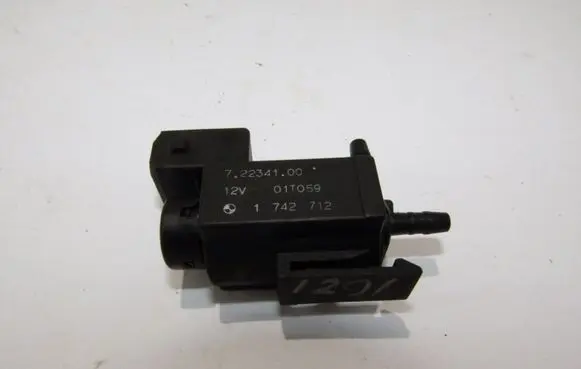 Vacuum valve