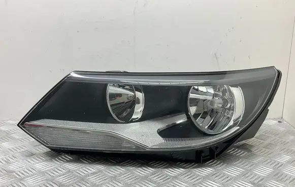 Volkswagen Tiguan Headlight/headlamp 5N2941005