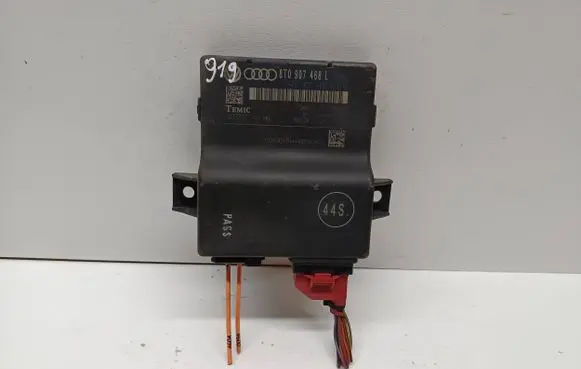 Audi A4 S4 B8 8K Gateway control module 8T0907468L