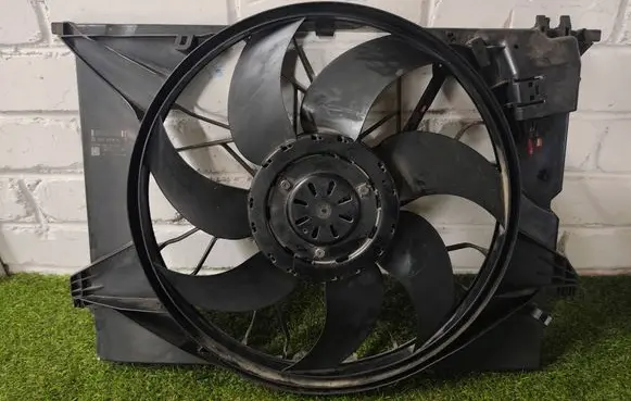 Mercedes-Benz S W221 Electric radiator cooling fan A2219066500 G138Y19 A46620102
