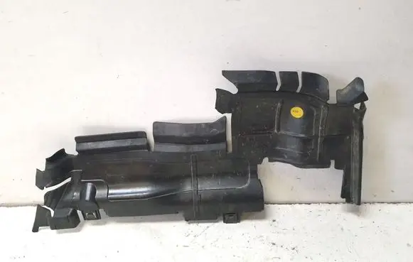 Audi A4 S4 B9 Intercooler air guide/duct channel 8W0121284