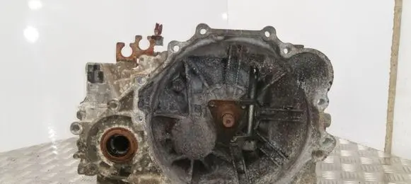 Hyundai Elantra Manual 5 speed gearbox L2D 927026