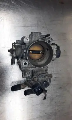Mitsubishi Carisma Throttle valve