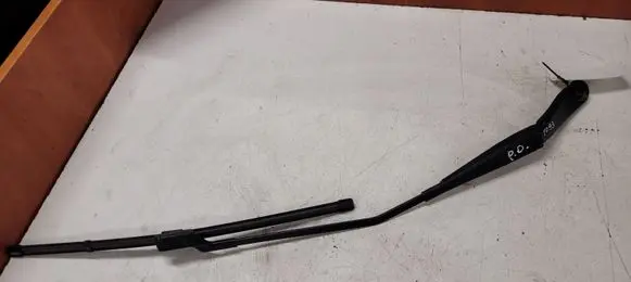 Volvo XC60 Front wiper blade arm 30753526