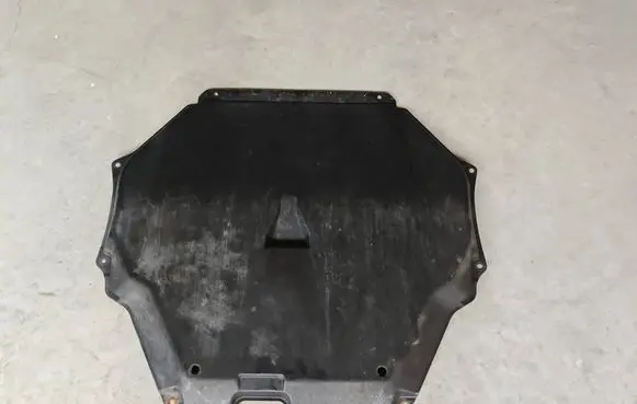 Mitsubishi Eclipse Cross Engine splash shield/under tray 5370C381