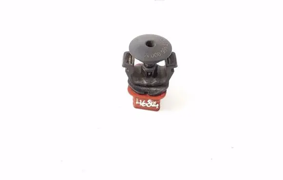 Radiator mount bracket