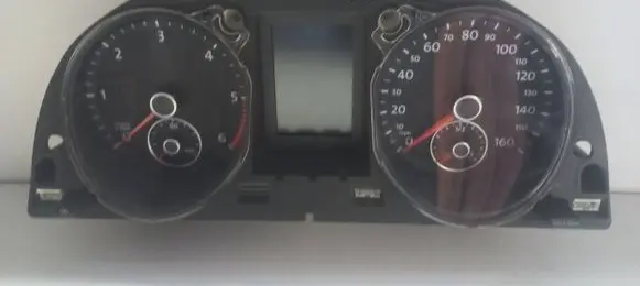 Volkswagen PASSAT B7 Speedometer (instrument cluster) 3AA920970A 006235