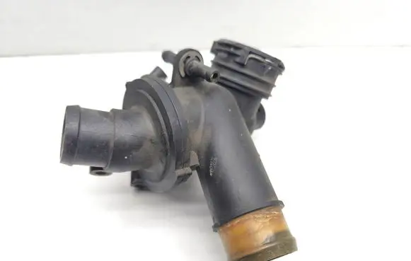 Mercedes-Benz E W212 Thermostat/thermostat housing A6512000615