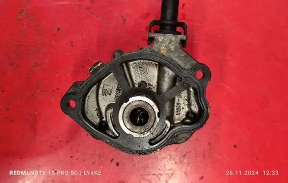 Mercedes-Benz C W204 Vacuum pump A6512300165 ENAC46020 GQ01490