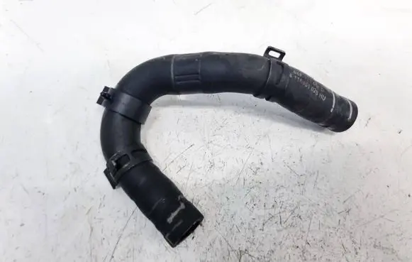 Engine coolant pipe/hose