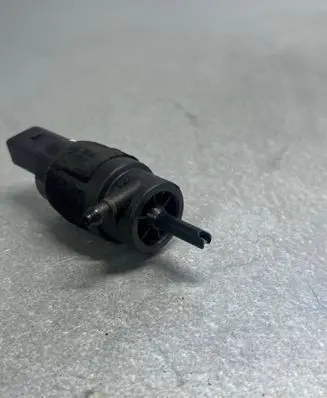 Windscreen/windshield washer pump