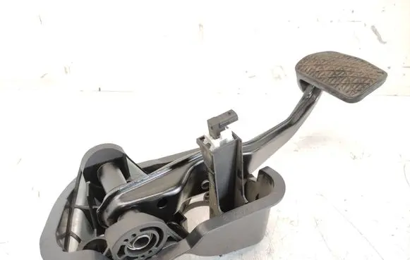 Mercedes-Benz C W205 Brake pedal A2052920415