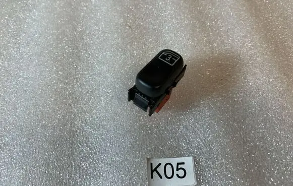 Mercedes-Benz ML W163 Electric window control switch 1638200410